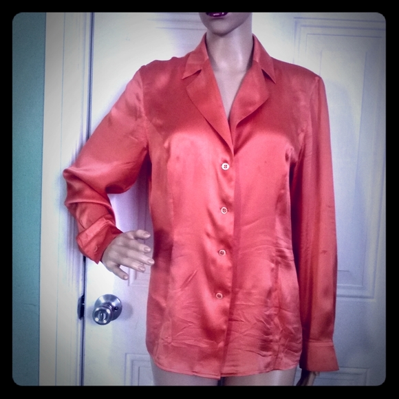 ESCADA SILK CHARMEUSE LS DOUBLE LAPEL BLOUSE - Picture 2 of 4